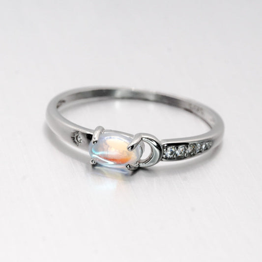 Moon Stone Ring – 925 Silver